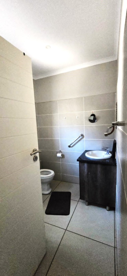 To Let 1 Bedroom Property for Rent in Modderfontein A H North West